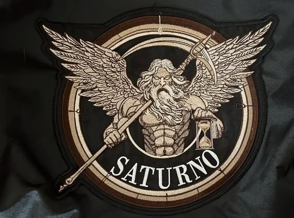 Parche bordado Saturno